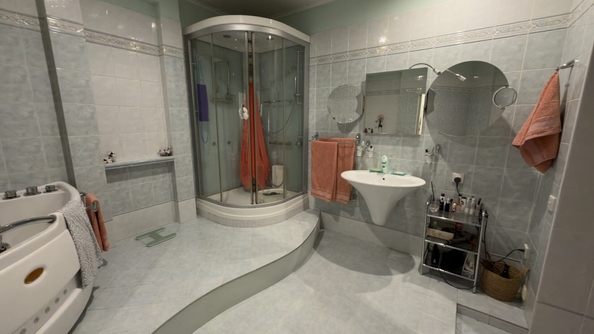 
  Продается 4-комн. квартира 216 м². Фото 18.