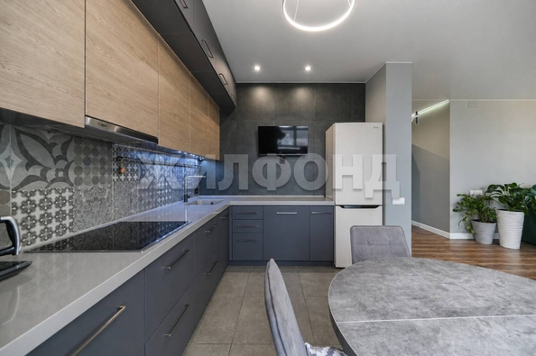 
  Продается 3-комн. квартира 81.4 м², в ЖК Европейский. Фото 1.