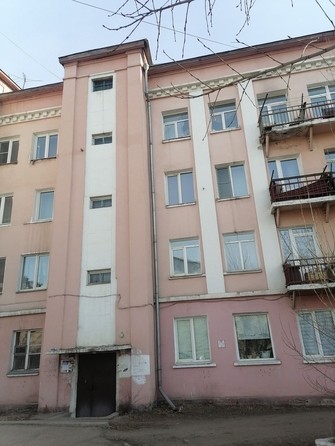 
   Продам 2-комнатную, 47.2 м², Комсомольская ул, 27

. Фото 3.