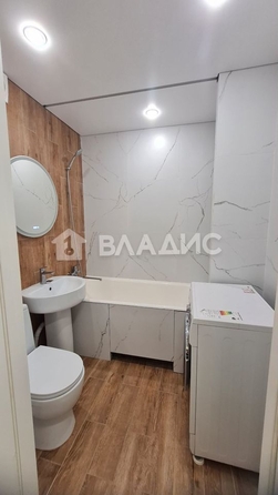 
   Продам 1-комнатную, 42 м², 

. Фото 3.