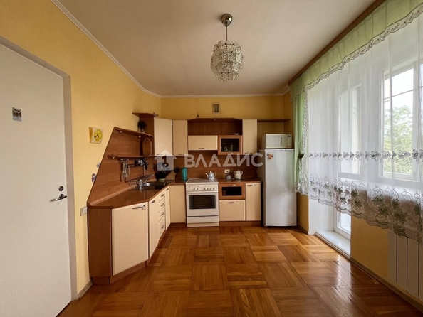 
   Продам 3-комнатную, 85.8 м², Бабушкина ул, 32

. Фото 10.