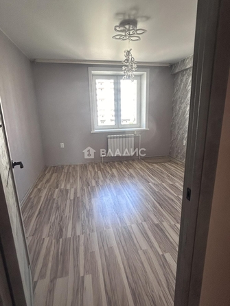 
   Продам 3-комнатную, 72.5 м², 0-я (СНТ Сибиряк тер) ул, 1/1

. Фото 1.