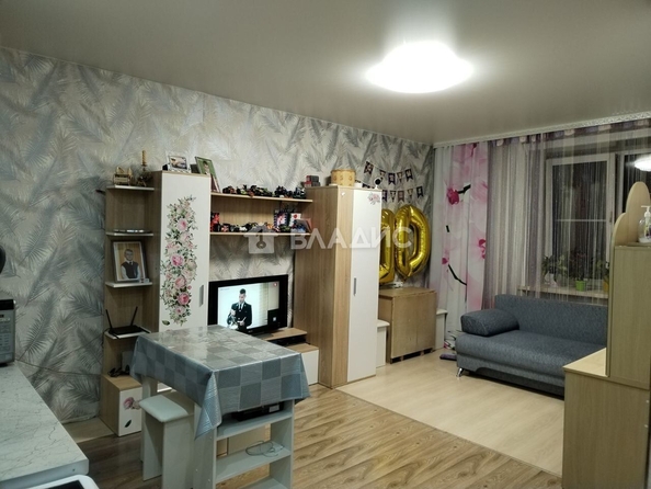 
   Продам 1-комнатную, 31 м², Родины ул, 4

. Фото 8.