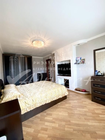 
   Продам 3-комнатную, 92 м², Жердева ул, 102

. Фото 5.