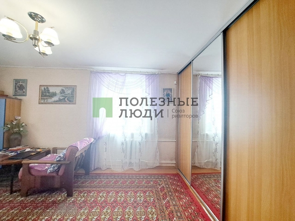 
   Продам 2-комнатную, 42 м², Октябрьская ул, 28

. Фото 2.