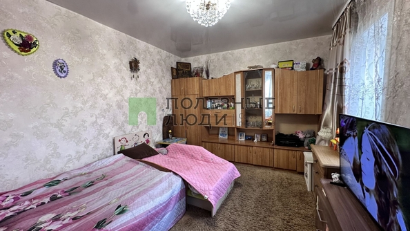 
   Продам 2-комнатную, 53 м², Строителей ул, 13

. Фото 2.