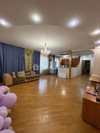 
   Продам 4-комнатную, 157.9 м², Добролюбова ул, 6А

. Фото 7.