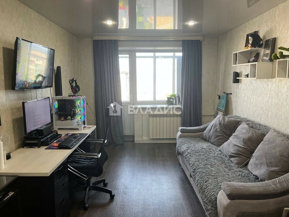 
  Продается 2-комн. квартира, 42.5 м², Камова ул, д. 5
. Фото 5.