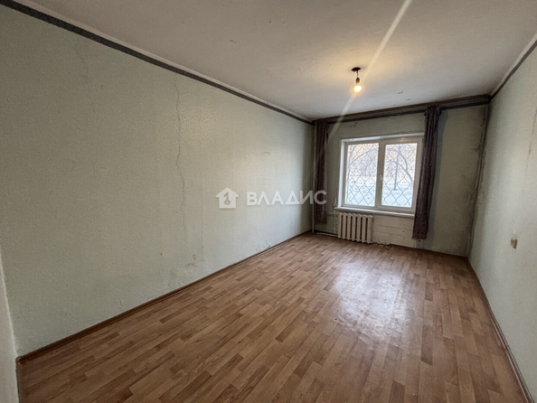 
  Продается 3-комн. квартира, 63.6 м², Строителей ул, д. 28
. Фото 2.