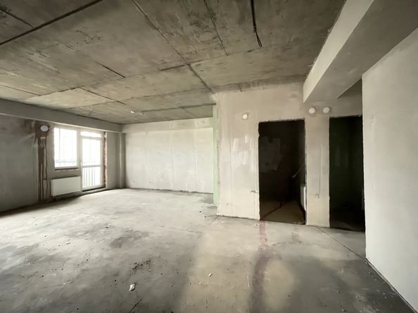 
  Продам 2-комн. квартиру 61.7 м², в ЖК СМИТ 105 квартал, дом 1. Фото 12.