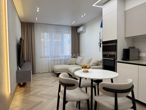 
  Продам 2-комн. квартиру 68.2 м², в ЖК Октябрь. Фото 1.