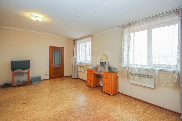 
  Продается 4-комн. квартира 215.1 м². Фото 8.