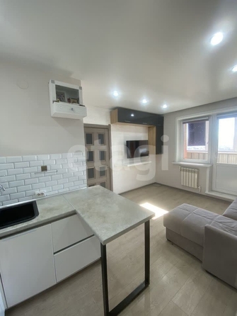 
  Продается 1-комн. квартира 35 м², в ЖК Изумрудный, 3 очередь. Фото 1.