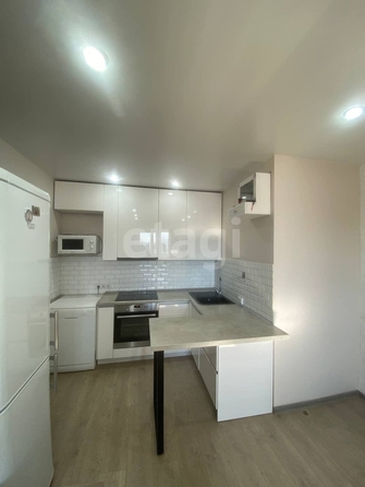 
  Продается 1-комн. квартира 35 м², в ЖК Изумрудный, 3 очередь. Фото 2.