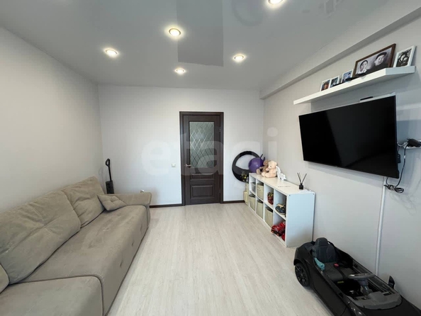 
  Продается 3-комн. квартира 71.6 м². Фото 1.