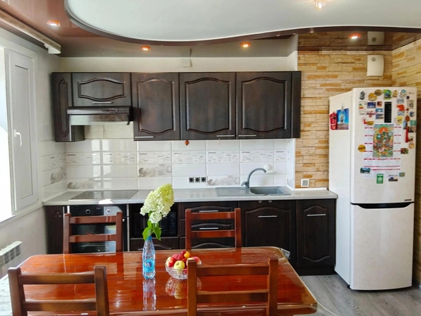 
  Продам 2-комн. квартира 60.9 м². Фото 2.