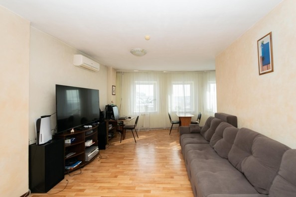 
   Продам 3-комнатную, 74.9 м², Рябикова б-р, 36/6

. Фото 1.