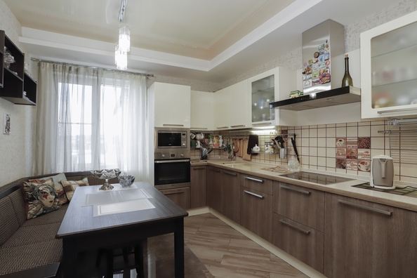 
   Продам 3-комнатную, 68.4 м², Безбокова ул, 7/3

. Фото 2.