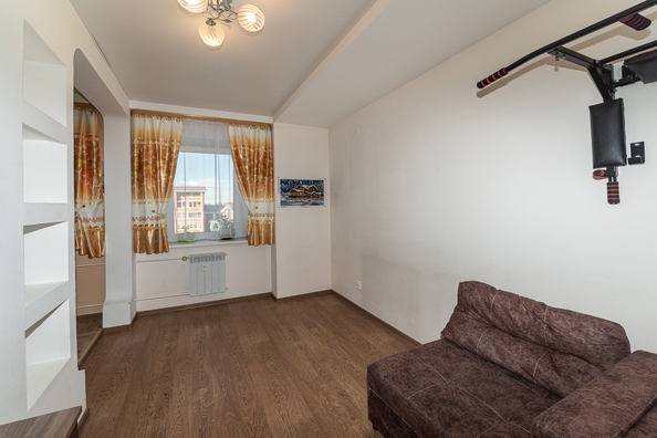 
   Продам 3-комнатную, 74 м², Березовый мкр, 140

. Фото 11.