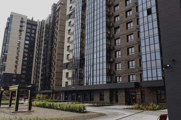 
   Продам 4-комнатную, 108.9 м², Сибиряков, блок-секция 7

. Фото 6.