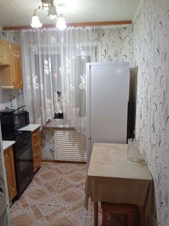 
   Продам 1-комнатную, 27.4 м², Героев Труда ул, 13

. Фото 1.