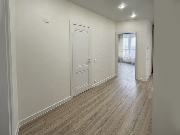 
   Продам 1-комнатную, 37.8 м², Центральная ул (Стрижи кв-л), 15

. Фото 2.