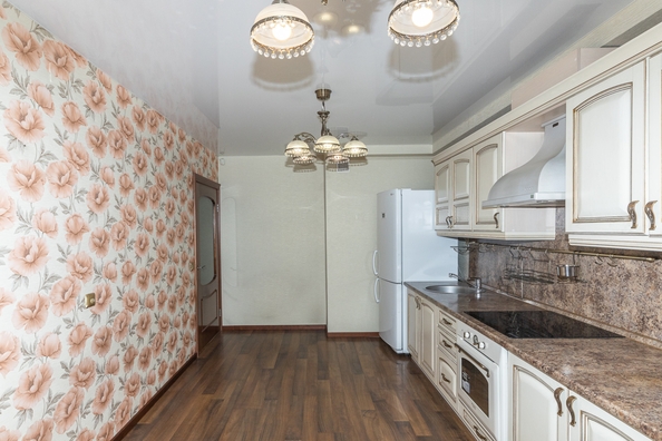 
   Продам 3-комнатную, 95 м², Мельничная ул, 2/1

. Фото 7.