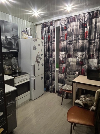 
  Сдам в аренду 3-комнатную квартиру, 59.1 м², Братск

. Фото 1.