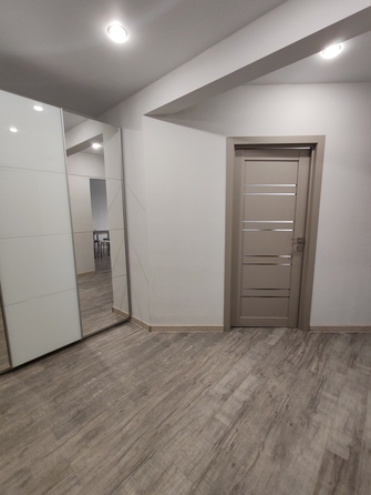 
  Сдам посуточно 2-комн. квартиру, 44.5 м², Бородина ул, д. 4
. Фото 5.