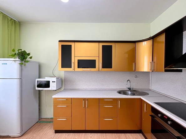 
  Продается 2-комн. квартира, 48.4 м², Пихтовая ул, д. 2
. Фото 2.