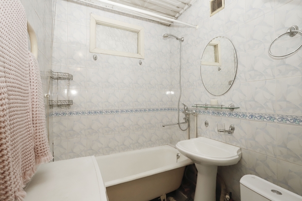 
  Продается 3-комн. квартира, 54.1 м², Просвещения ул, д. 36
. Фото 6.