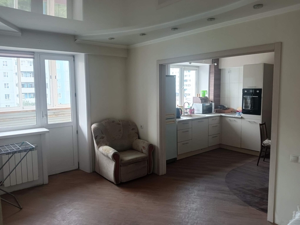 
  Сдается 2-комн. квартира, 55.5 м², Розы Люксембург ул
. Фото 2.