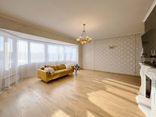 
  Продается 3-комн. квартира, 159 м², Гагарина б-р, д. 68В
. Фото 1.