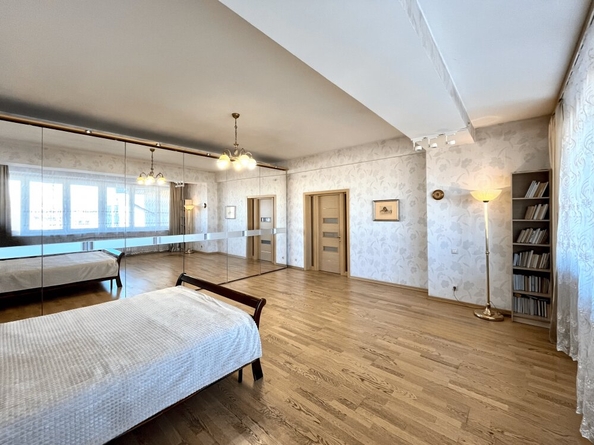 
  Продается 3-комн. квартира, 159 м², Гагарина б-р, д. 68В
. Фото 15.