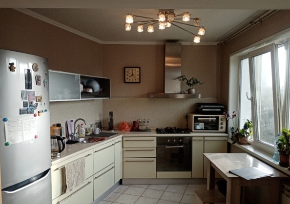 
  Продается 2-комн. квартира, 50.6 м², 19 мкр, д. 7
. Фото 2.