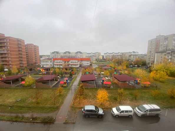 
  Продается 2-комн. квартира, 56.2 м², 32 мкр, д. 2
. Фото 19.