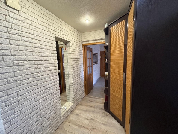 
  Продается 3-комн. квартира, 55.9 м², 92/93 кв-л, д. 17
. Фото 13.