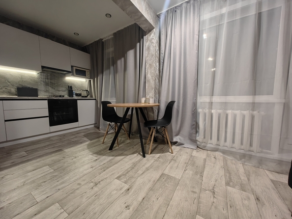 
  Продается 2-комн. квартира, 45 м², 10 мкр, д. 98
. Фото 1.