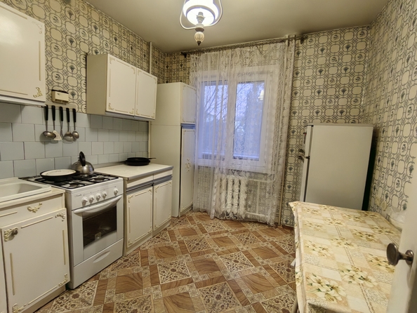 
  Продается 3-комн. квартира, 64 м², 18 мкр, д. 4
. Фото 2.