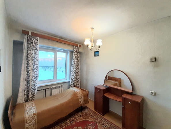 
  Продается 4-комн. квартира, 59 м², Толбухина ул, д. 64
. Фото 4.