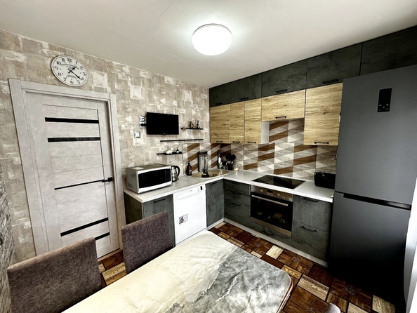 
  Продается 3-комн. квартира, 67.6 м², 12 мкр, д. 30
. Фото 1.