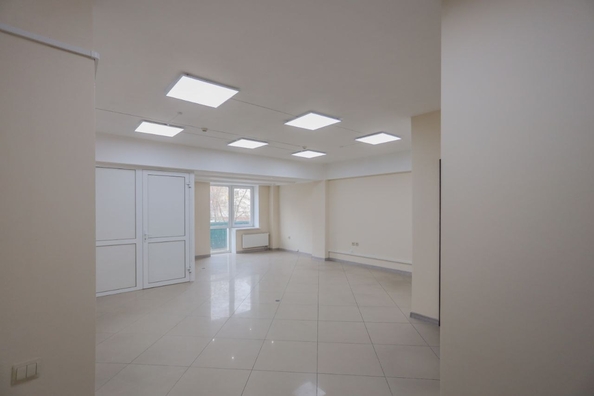 
  Сдается универсальное помещение 294.7 м². Фото 22.