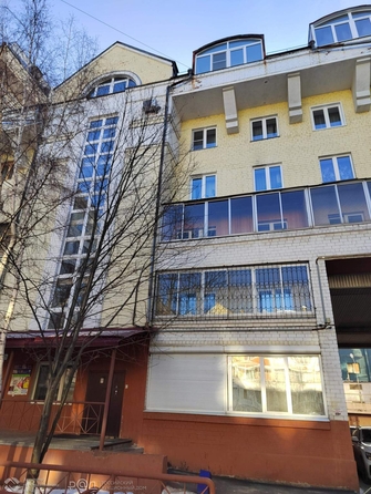 
  Продается 4-комн. квартира 208.7 м². Фото 2.