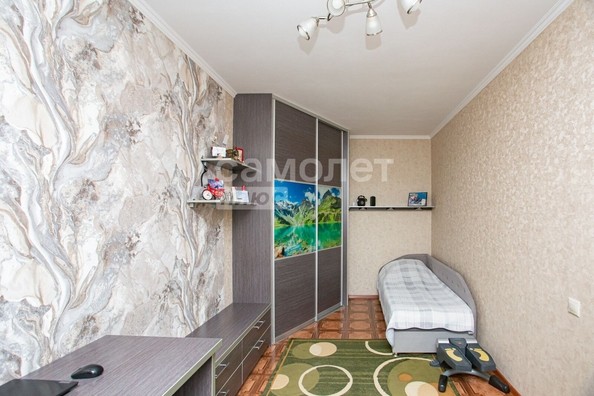 
   Продам 2-комнатную, 44.6 м², Сибиряков-Гвардейцев (2/3-Л) тер, 300

. Фото 13.