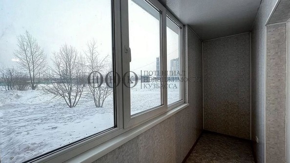 
   Продам 1-комнатную, 36.4 м², Комсомольский пр-кт, 25

. Фото 2.