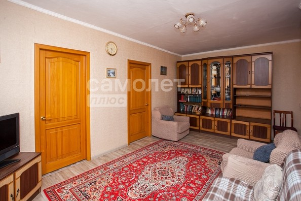
   Продам 4-комнатную, 61.4 м², Сибиряков-Гвардейцев ул, 13

. Фото 3.