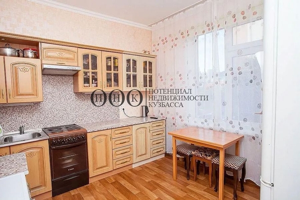 
   Продам 3-комнатную, 87.3 м², Серебряный бор ул, 5

. Фото 1.