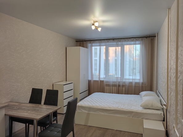 
   Продам 1-комнатную, 30 м², Ворошилова ул, 17а

. Фото 1.