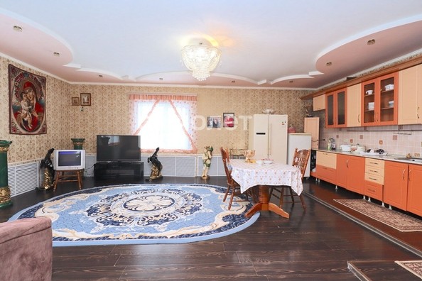 
   Продам дом, 250 м², Кемерово

. Фото 6.