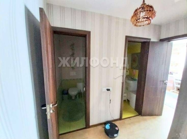 
   Продам 2-комнатную, 47.2 м², Дзержинского ул, 25

. Фото 1.
